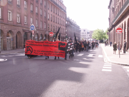 Photo 1er mai 2008 manifestation cortège anarchiste libertaire