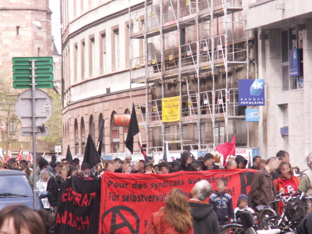 Photo 1er mai 2008 manifestation cortège anarchiste libertaire