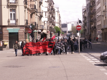 Photo 1er mai 2008 manifestation cortège anarchiste libertaire Molodoï